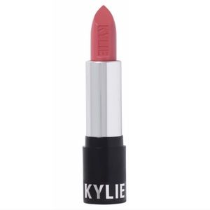 Kylie Jenner Lipstick in Passion Crème